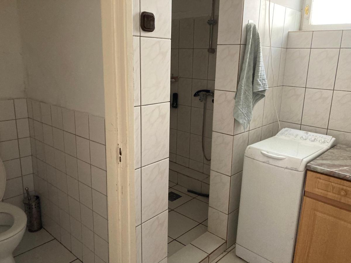 Leander Vendeghaz Apartment Gyongyos ภายนอก รูปภาพ